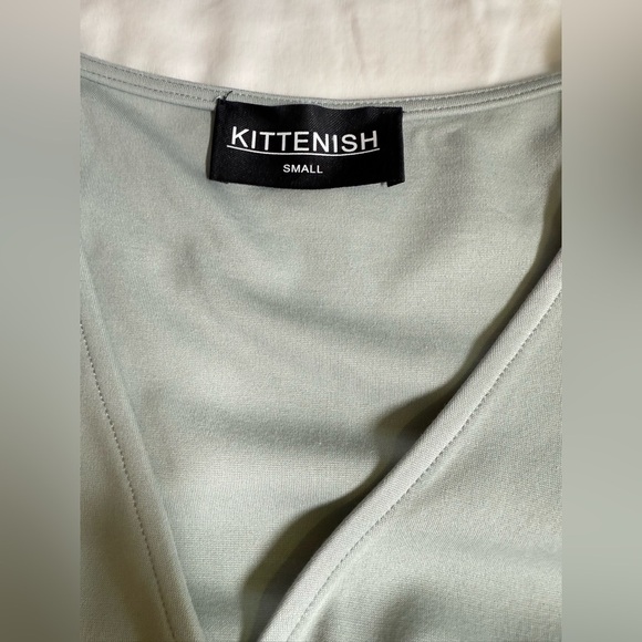 Kittenish Green Long Sleeve V-Neck Sheath Dress - Picture 9 of 15